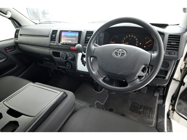 TOYOTA HIACE VAN 2WD 2015 Image 31