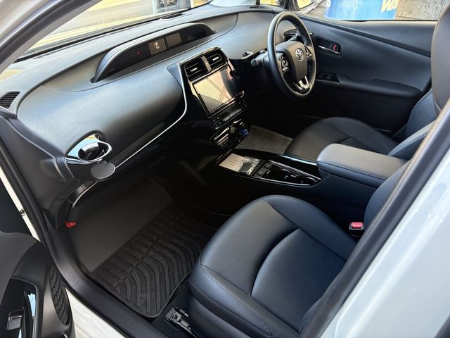 TOYOTA PRIUS 2019 Image 31