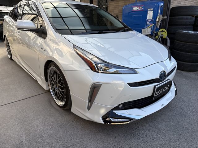 TOYOTA PRIUS 2019 Image 31