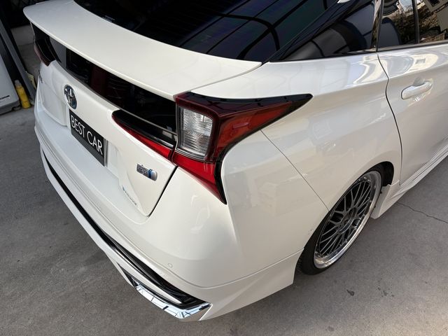 TOYOTA PRIUS 2019 Image 31