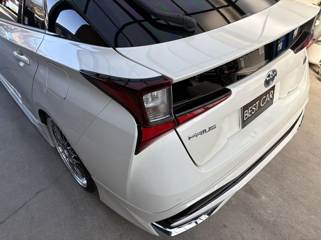 TOYOTA PRIUS 2019 Image 31