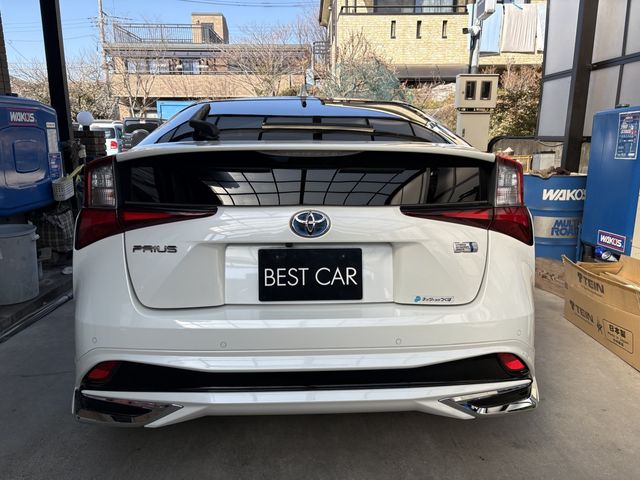 TOYOTA PRIUS 2019 Image 31
