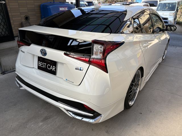 TOYOTA PRIUS 2019 Image 31