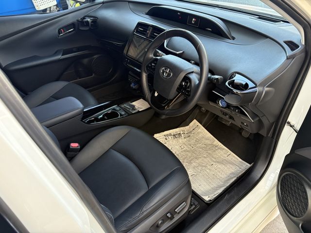 TOYOTA PRIUS 2019 Image 31