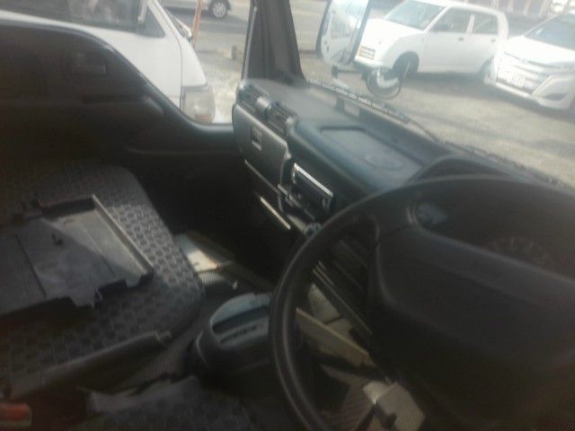 ISUZU ELF 2005 Image 31