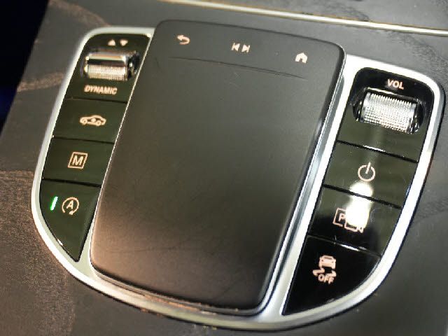 MERCEDES BENZ GLC CL 2019 Image 31