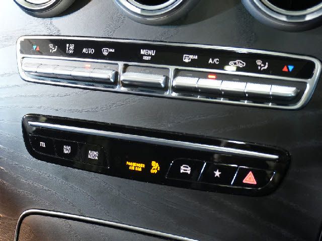 MERCEDES BENZ GLC CL 2019 Image 31