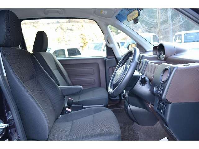 TOYOTA SPADE 2015 Image 31