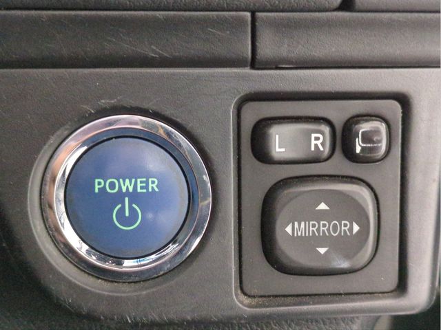 TOYOTA COROLLA FIELDER HYBR 2014 Image 31