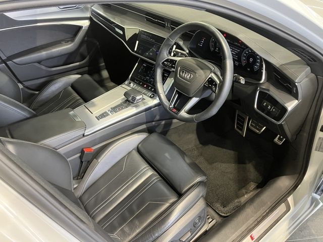 AUDI A6 AVANT 2022 Image 31