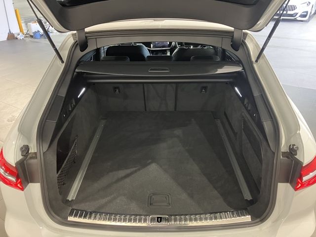 AUDI A6 AVANT 2022 Image 31