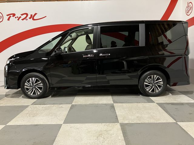 NISSAN SERENA  WG 4WD 2025 Image 31