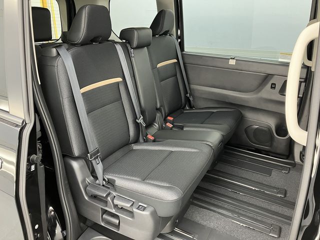 NISSAN SERENA  WG 4WD 2025 Image 31