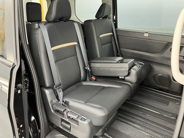 NISSAN SERENA  WG 4WD 2025 Image 31