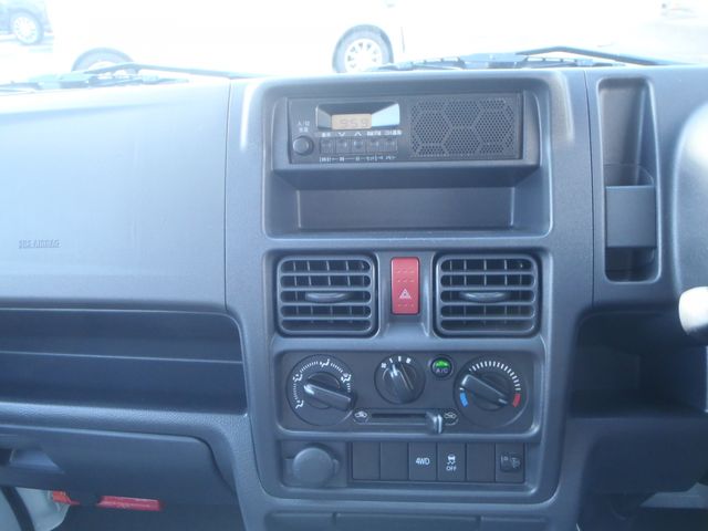 SUZUKI CARRY TRUCK 4WD 2022 Image 31