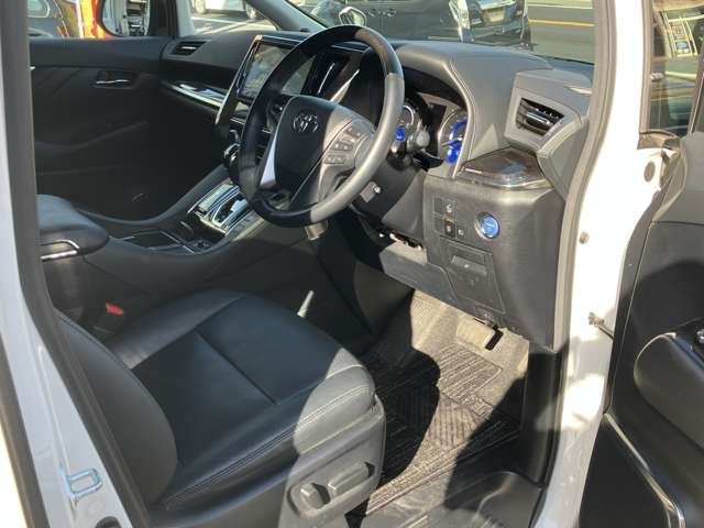 TOYOTA ALPHARD HYBRID 4WD 2019 Image 31