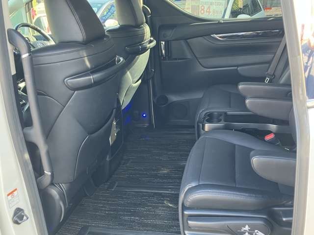 TOYOTA ALPHARD HYBRID 4WD 2019 Image 31