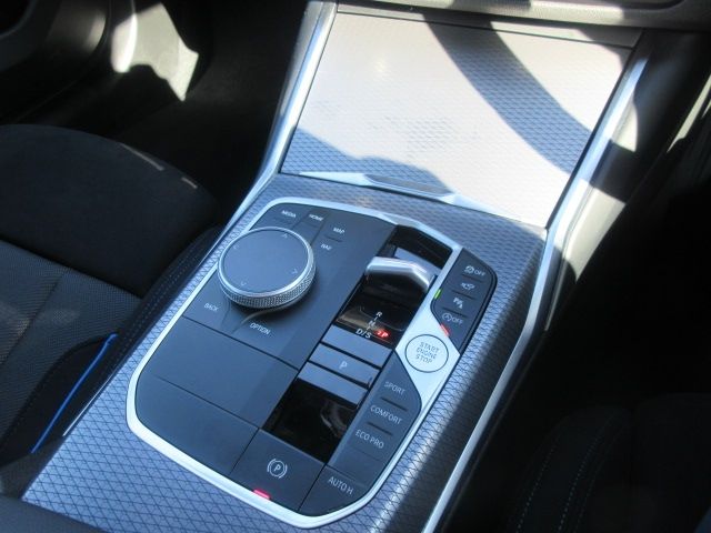 BMW 3SERIES SEDAN 2025 Image 31