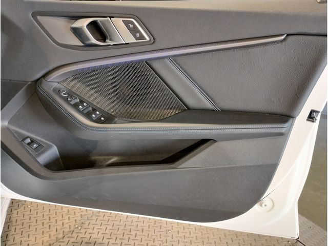 BMW 1SERIES 2021 Image 31