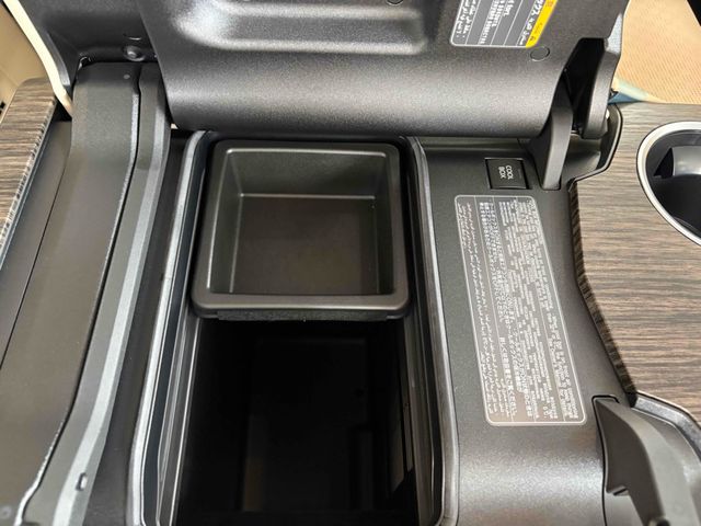 TOYOTA LANDCRUISER WAGON 2023 Image 31