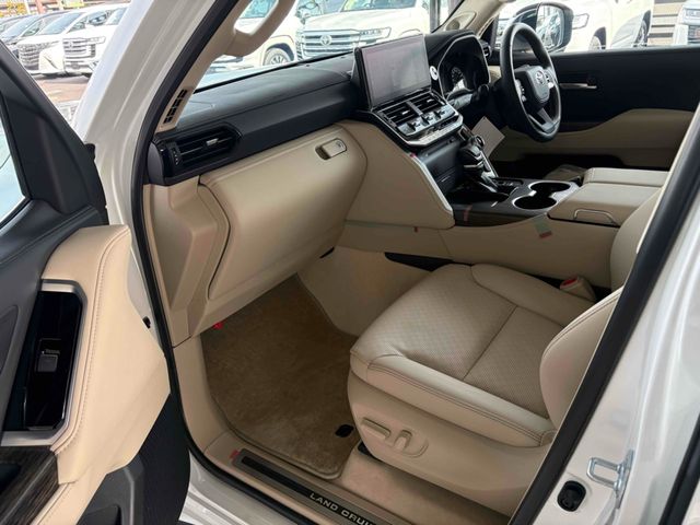 TOYOTA LANDCRUISER WAGON 2023 Image 31