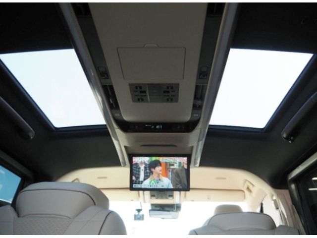 TOYOTA ALPHARD HYBRID 4WD 2023 Image 31