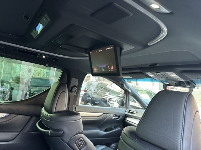 TOYOTA ALPHARD HYBRID 4WD 2019 Image 31