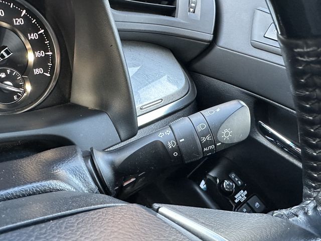 TOYOTA ALPHARD HYBRID 4WD 2019 Image 31