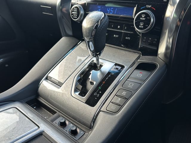 TOYOTA ALPHARD HYBRID 4WD 2019 Image 31