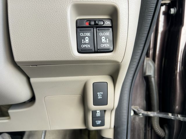 HONDA N BOX 2016 Image 31