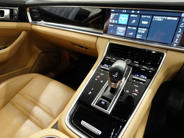 PORSCHE PANAMERA SPO 2019 Image 31