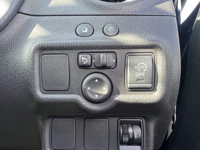 NISSAN NOTE 2013 Image 31