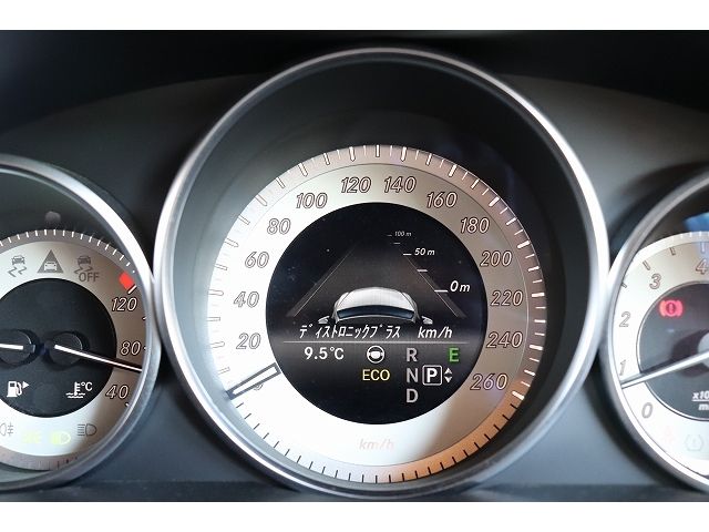 MERCEDES BENZ E CLAS 2013 Image 31