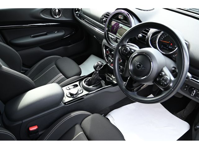 BMW MINI COOPER S CL 2019 Image 31