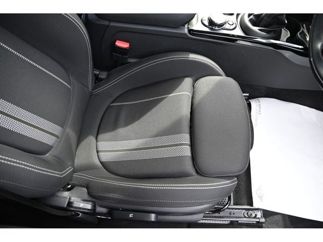 BMW MINI COOPER S CL 2019 Image 31