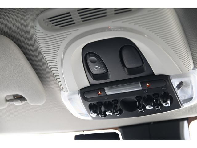 BMW MINI COOPER S CL 2019 Image 31