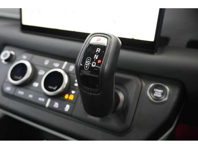 ROVER DEFENDER 2022 Image 31