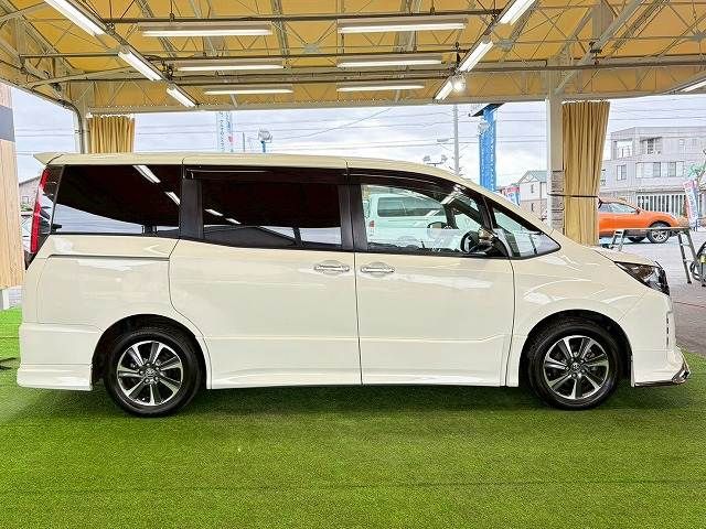 TOYOTA NOAH 2019 Image 31