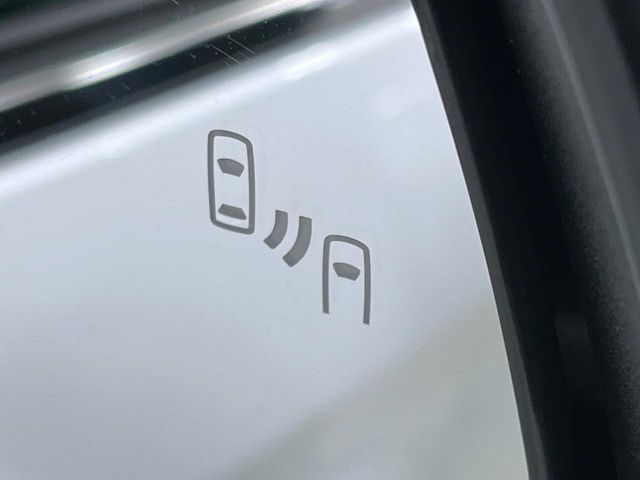 TOYOTA VOXY HYBRID 2026 Image 31