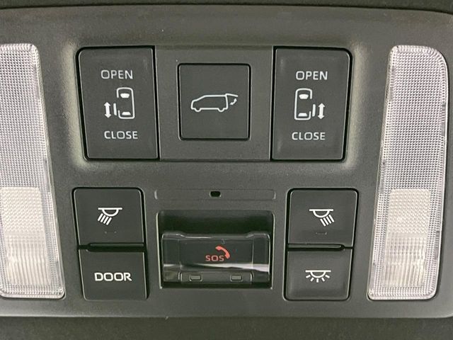 TOYOTA VOXY HYBRID 2026 Image 31