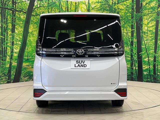 TOYOTA VOXY HYBRID 2026 Image 31