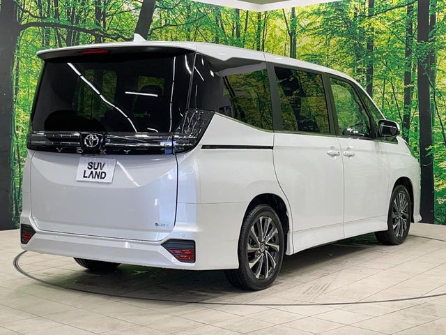 TOYOTA VOXY HYBRID 2026 Image 31