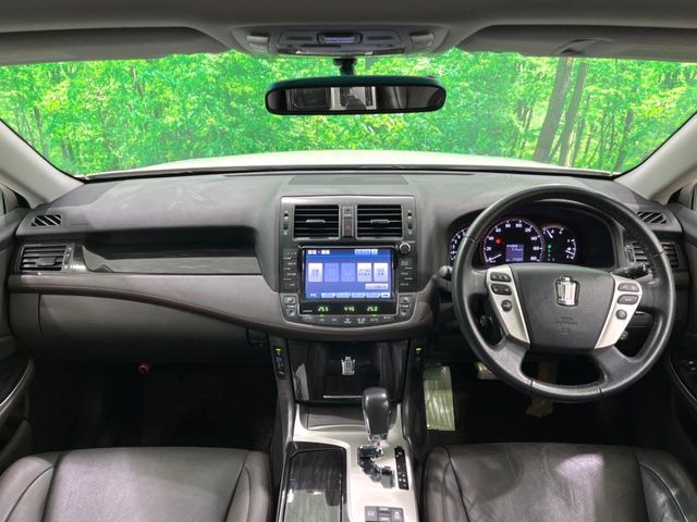 TOYOTA CROWN SEDAN 2011 Image 31