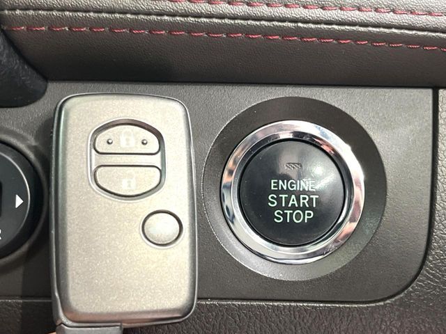 TOYOTA CROWN SEDAN 2011 Image 31