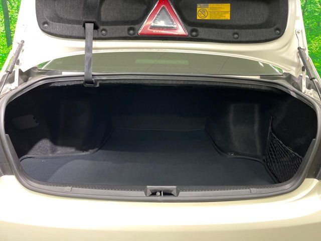 TOYOTA CROWN SEDAN 2011 Image 31