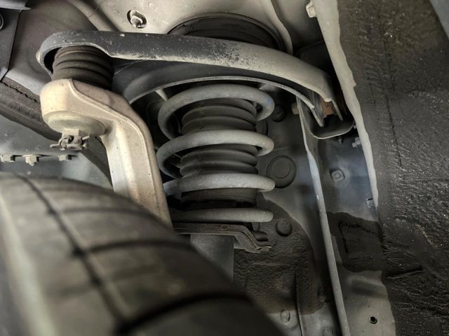 TOYOTA CROWN SEDAN 2011 Image 31