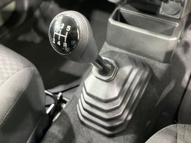 SUZUKI JIMNY 4WD 2023 Image 31