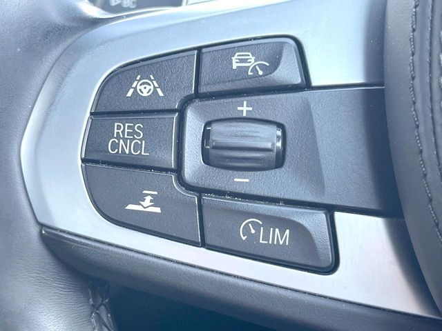 BMW 5SERIES SEDAN 2017 Image 31