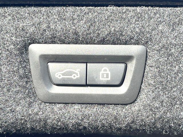 BMW 5SERIES SEDAN 2017 Image 31