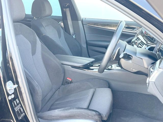 BMW 5SERIES SEDAN 2017 Image 31